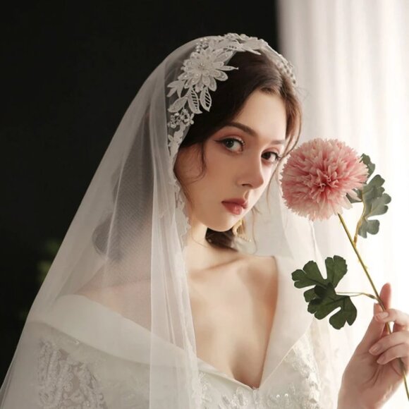 Wedding veil white bridal white pearls floor length flower design elegant new